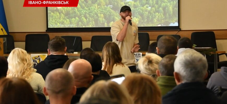 КЗ «Дім Воїна» організував концерт для військових, які проходять лікування. Відео