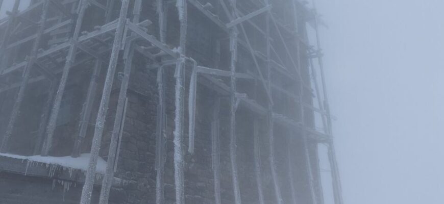 На горі Піп Іван хмарно, -6°С