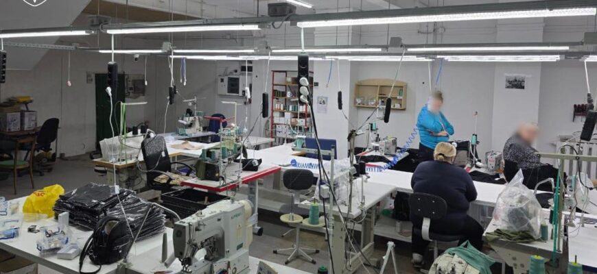 Підроблений преміальний одяг збували по Україні: викрито підпільне виробництво