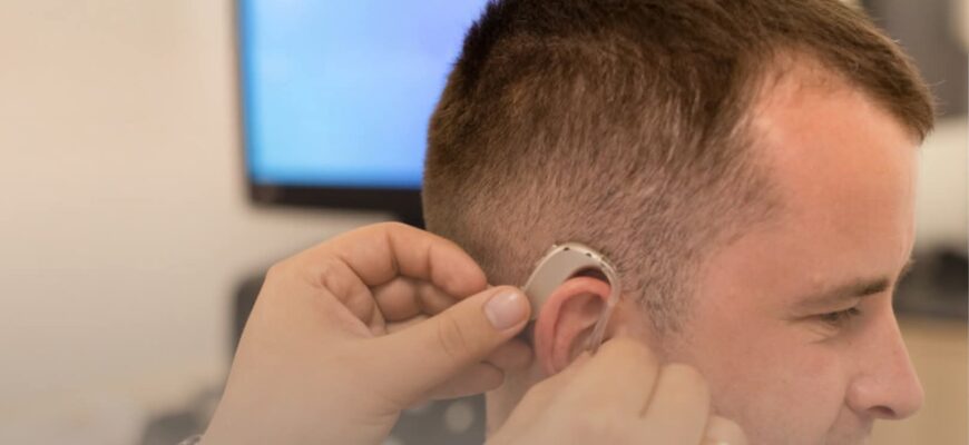 Безоплатні слухові апарати для ветеранів: хто має право і як отримати