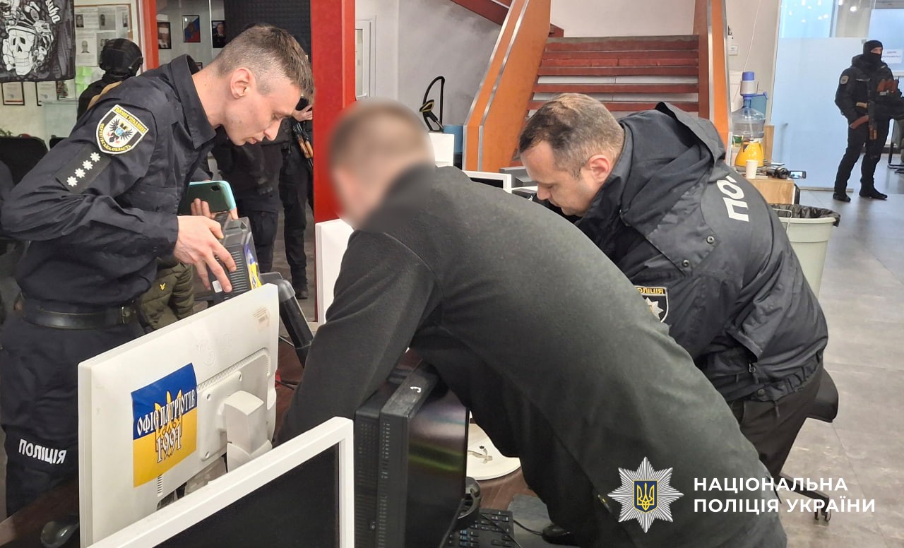 nr7shch8g - Нацполіція викрила транснаціональну мережу шахрайських call-центрів - rai.ua
