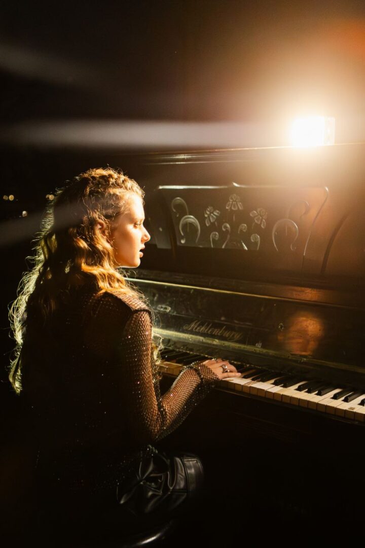 pyshchrshz - Юна співачка KristiAna презентує нову авторську пісню «Help me» - rai.ua