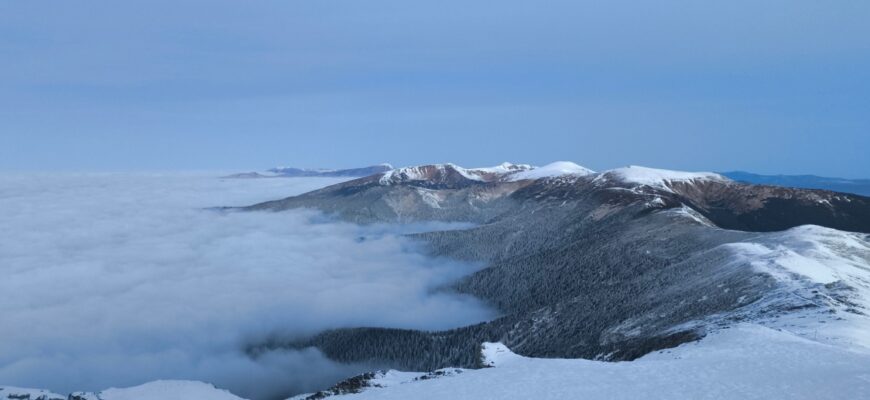На горі Піп Іван температура повітря -5°С