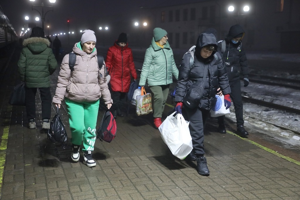 chkgvchzh - На Прикарпаття прибув евакуаційний потяг із Запорізької та Дніпропетровської областей - rai.ua