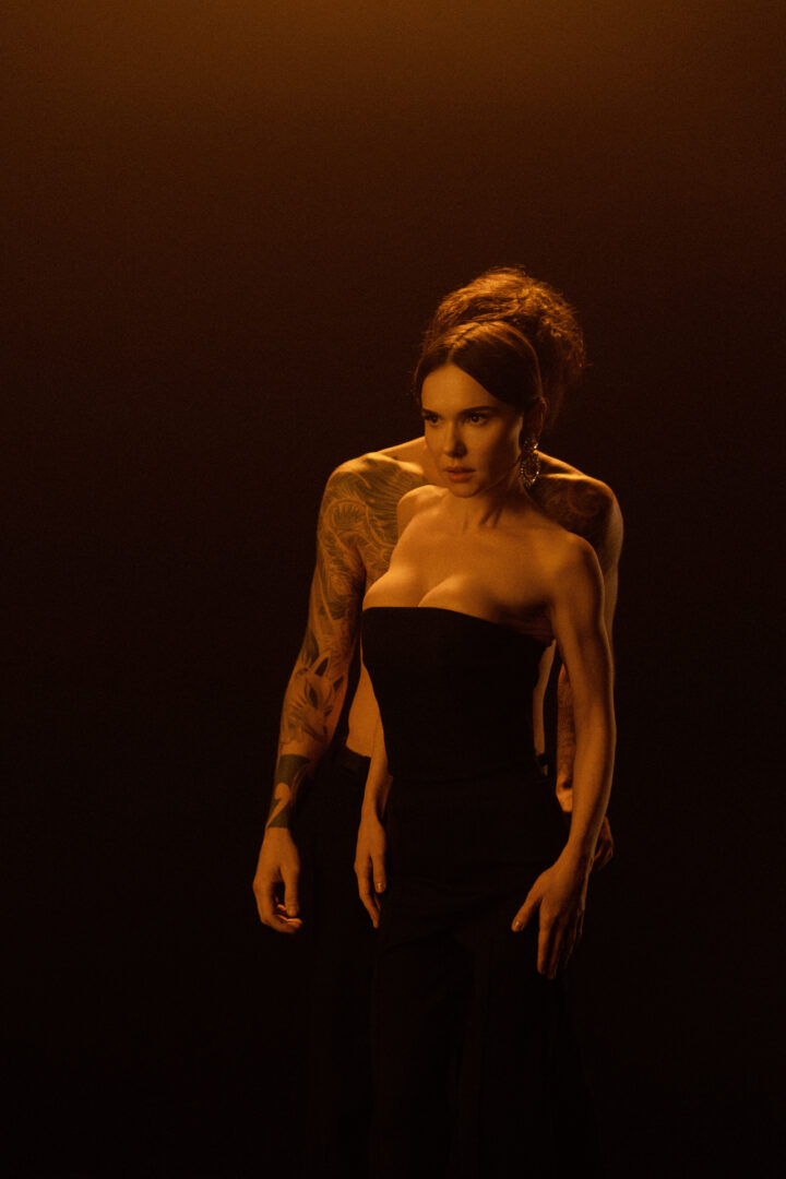 foto 2 - Володимир Дантес презентував офіційний саундтрек до еротичного трилеру «Всі відтінки спокуси» - rai.ua