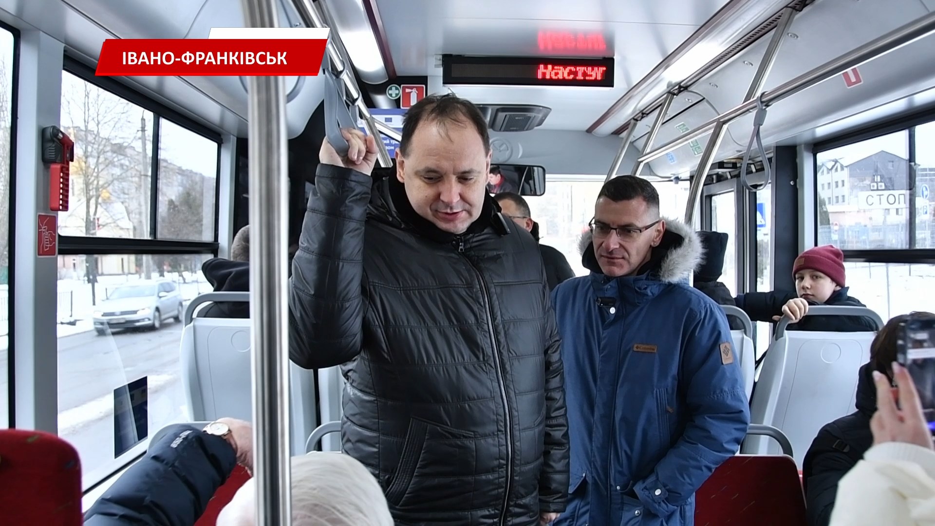 ichknin - В Івано-Франківську протестували перший дуобус - rai.ua