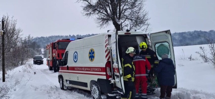 Рятувальники надали допомогу з буксирування авто екстреної допомоги у Рогатинській ТГ