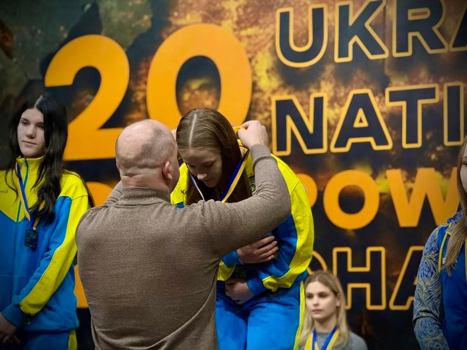 mnshcham - В Коломиї стартував Чемпіонат України з пауерліфтингу - rai.ua