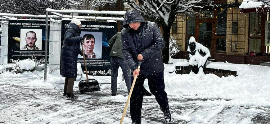 Руслан Марцінків закликає долучатися до очищення снігу