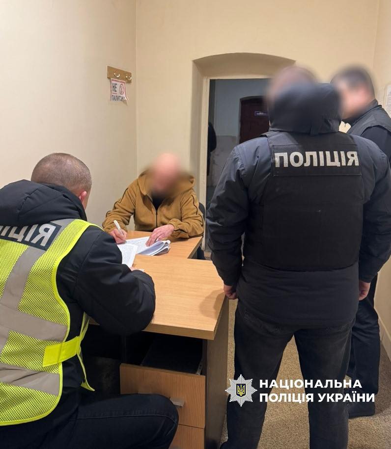 mvr 1 - Повідомлено про підозру членам міжрегіональної організації, які вимагали гроші за неіснуючі борги - rai.ua