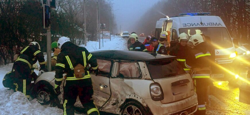 Рятувальники деблокували постраждалого внаслідок ДТП