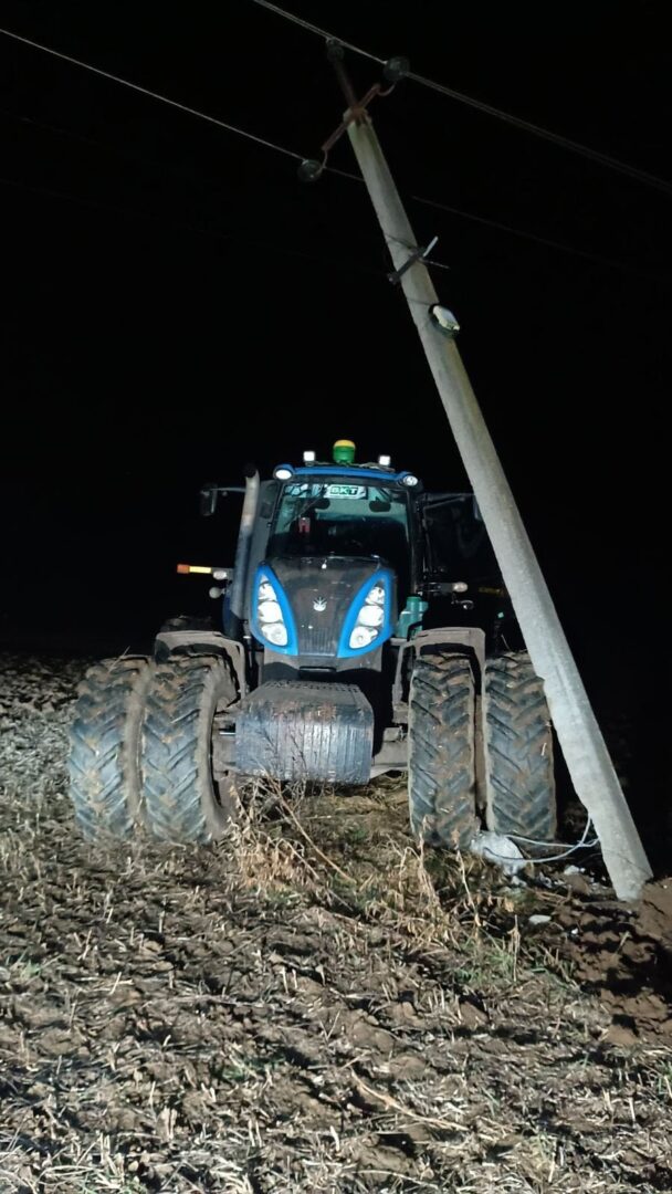 y ozh - Що робити водію, який пошкодив енергетичний об’єкт - rai.ua