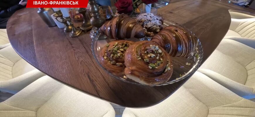 Руслан Марцінків завітав до кав'ярні-бару подружжя переселенців з Дніпра. Відео