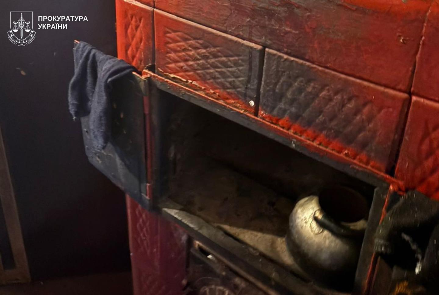 Немовля з туберкульозом, а дворічний хлопчик – з опіками: правоохоронці вилучли 7 дітей у родини