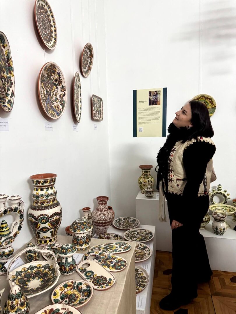 m rdm zhiu - У Косові відкрилася виставка «Косівська кераміка - нове покоління» - rai.ua