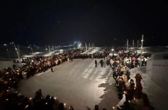 На Прикарпатті встановили рекорд з наймасовішого запалення Стрітенських свічок