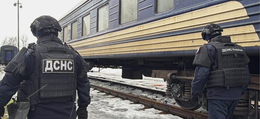 Прикарпатські рятувальники провели тренінг для поїзних бригад «Укрзалізниці»