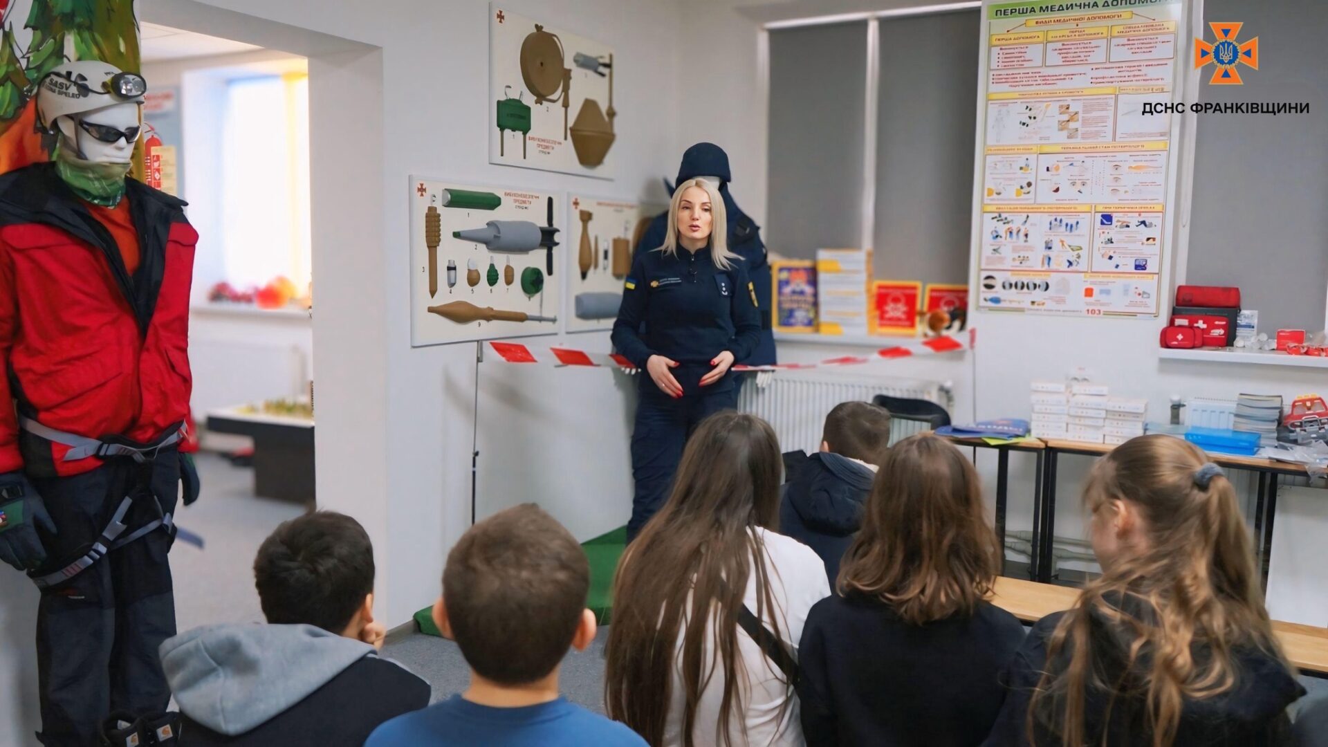 repd 1 - До Класу безпеки рятувальників завітали учні з IT-школи - rai.ua