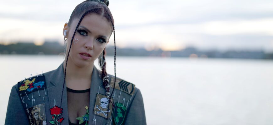 Lada Sing створює пісні з глибокими сенсами, які зачіпають найглибші струни людської душі