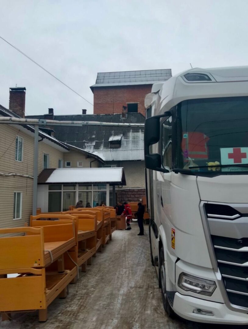 shdyrzh - Медичні заклади області отримали допомогу від Товариства Червоного Хреста - rai.ua