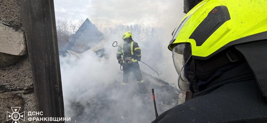 В селі Микитинці горів дачний будинок