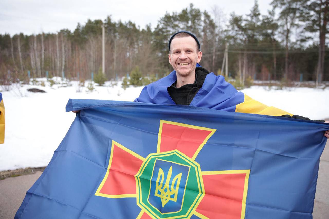 iuypm - Ще 300 українських захисників повернулися додому з полону - rai.ua