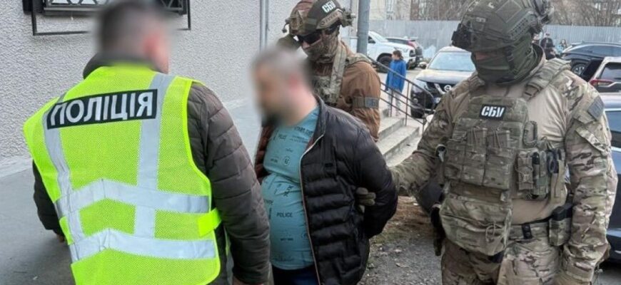 Правоохоронці викрили на хабарі начальника районного ТЦК