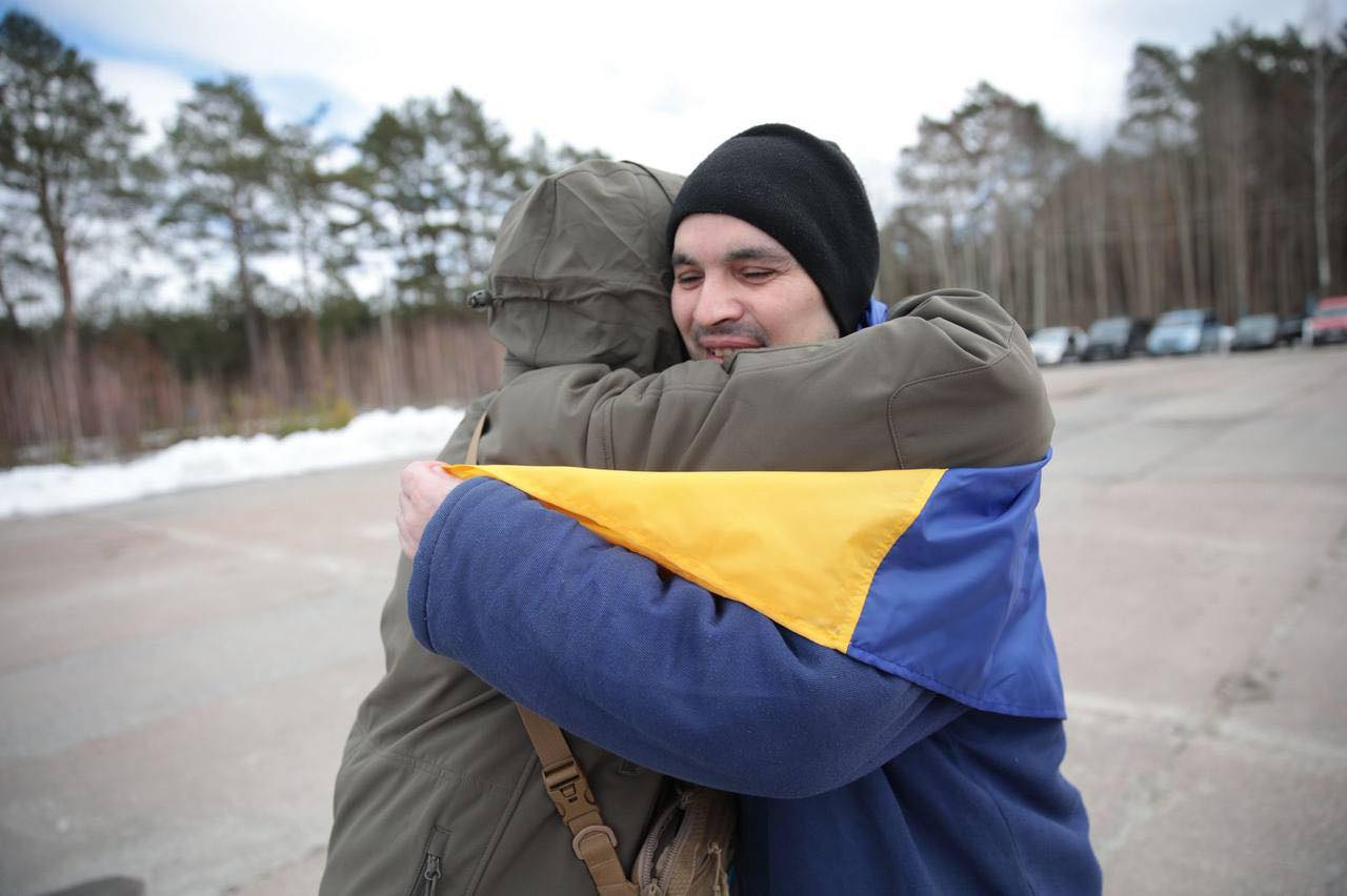 mota - Ще 300 українських захисників повернулися додому з полону - rai.ua