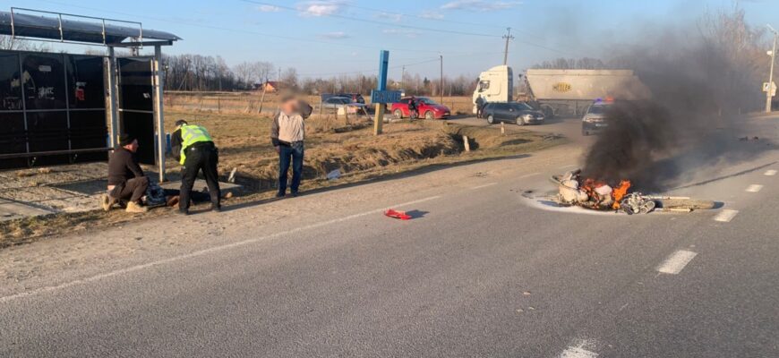 В селі Брошнів-Осада трапилася ДТП, у якій постраждав неповнолітній мотоцикліст