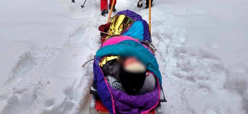 Рятувальники надали допомогу травмованій туристці в горах