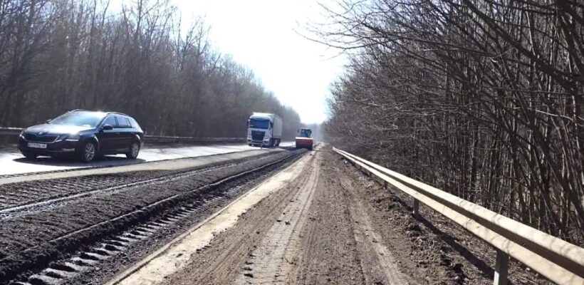 На об’їзній Івано-Франківська розпочали ремонт аварійної ямковості