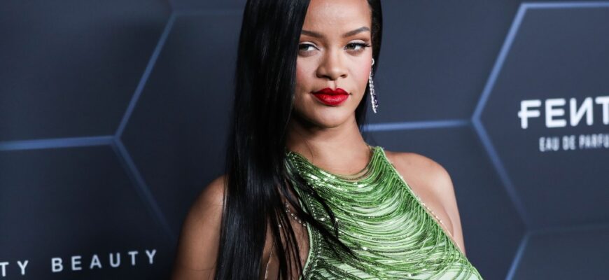 Маєток Ріанни в Беверлі-Гіллз обстріляли: поліція затримала підозрювану