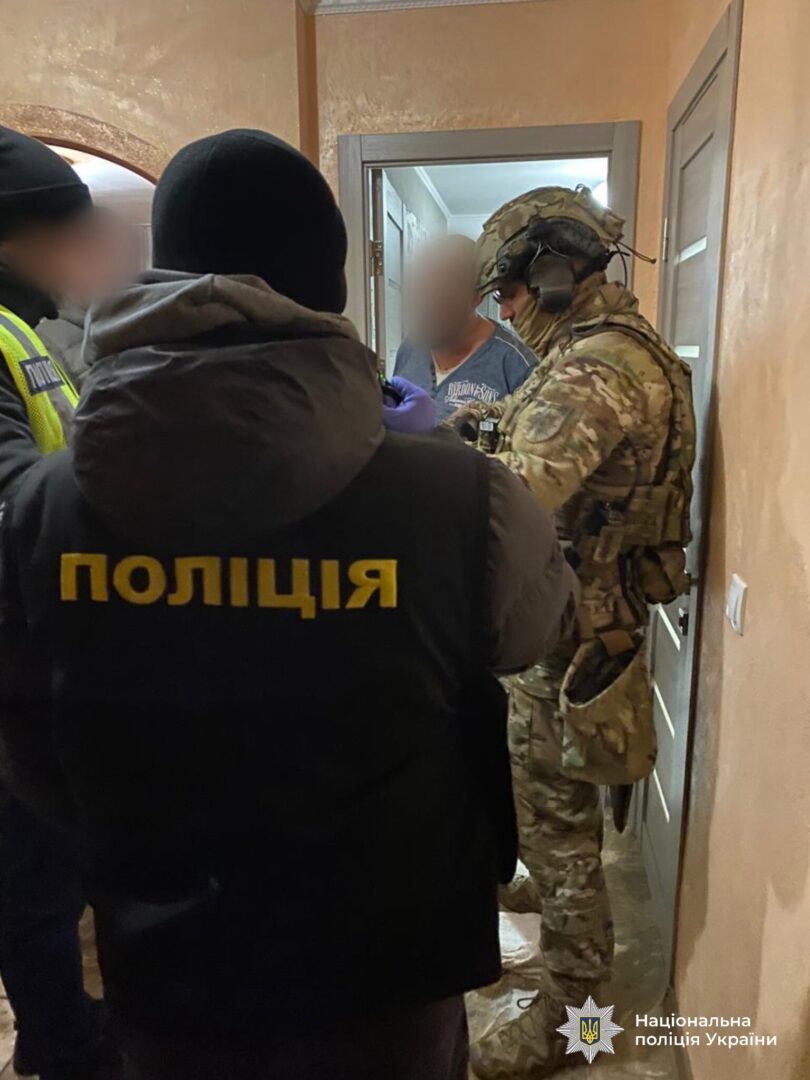 rtshlyrzh - Незаконно переоформили квартиру померлої жінки: затримано групу шахраїв - rai.ua