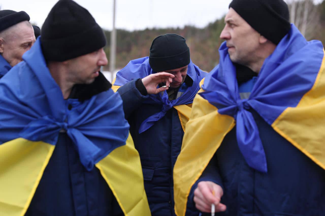 ymmsch - З російського полону повернулися 200 захисників. Відео - rai.ua