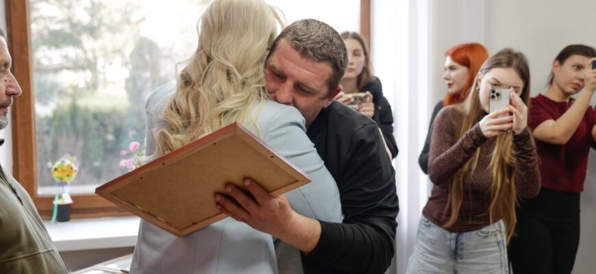 Ветеранам та родинам полеглих захисників вручили сертифікати на придбання житла