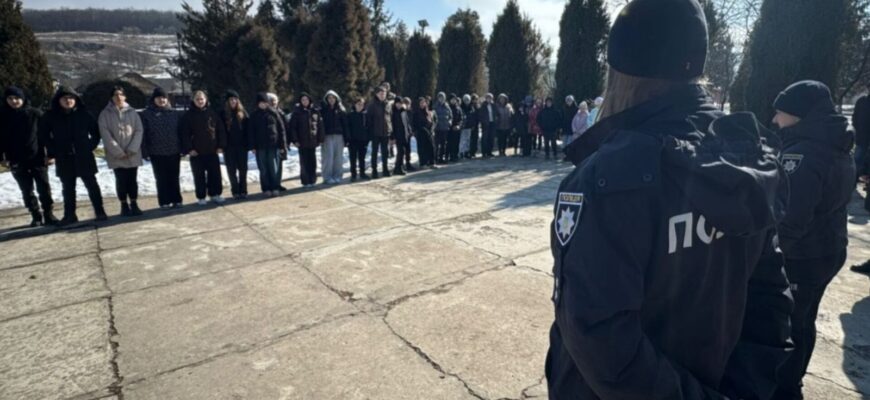Поліцейські відпрацювали алгоритм евакуації в Узинській гімназії