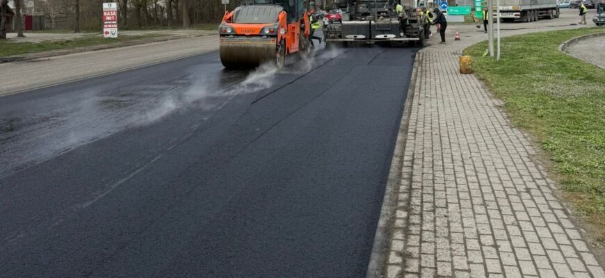 Тривають ремонтні роботи на дорогах державного значення Прикарпаття