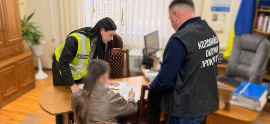 Викрито експрацівницю банку, яка привласнила понад 135 тис грн клієнтів