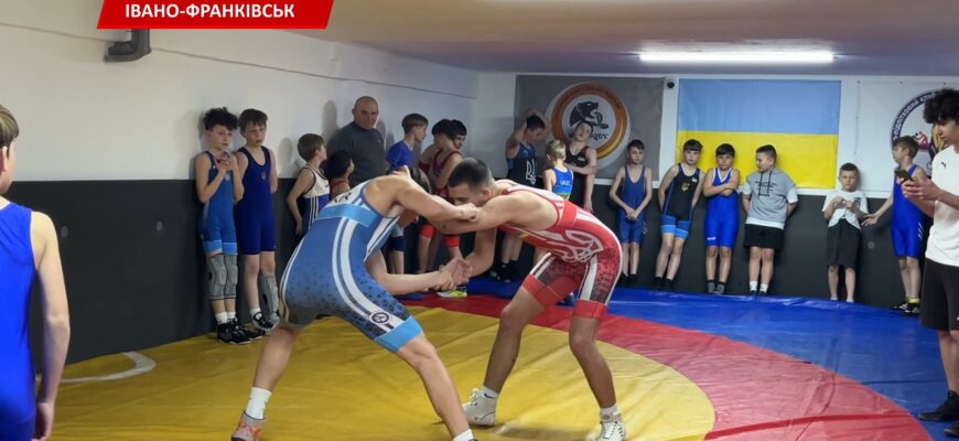 В Івано-Франківську відкрили оновлений зал підлітково-спортивного клубу «Мангуст». Відео