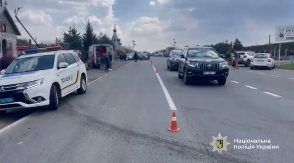 Mazda та маршрутний автобус: у Долинській громаді трапилась ДТП