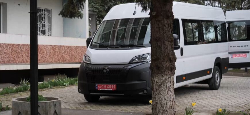 Центру фізичної та реабілітаційної медицини ОКЛ передали авто. Відео