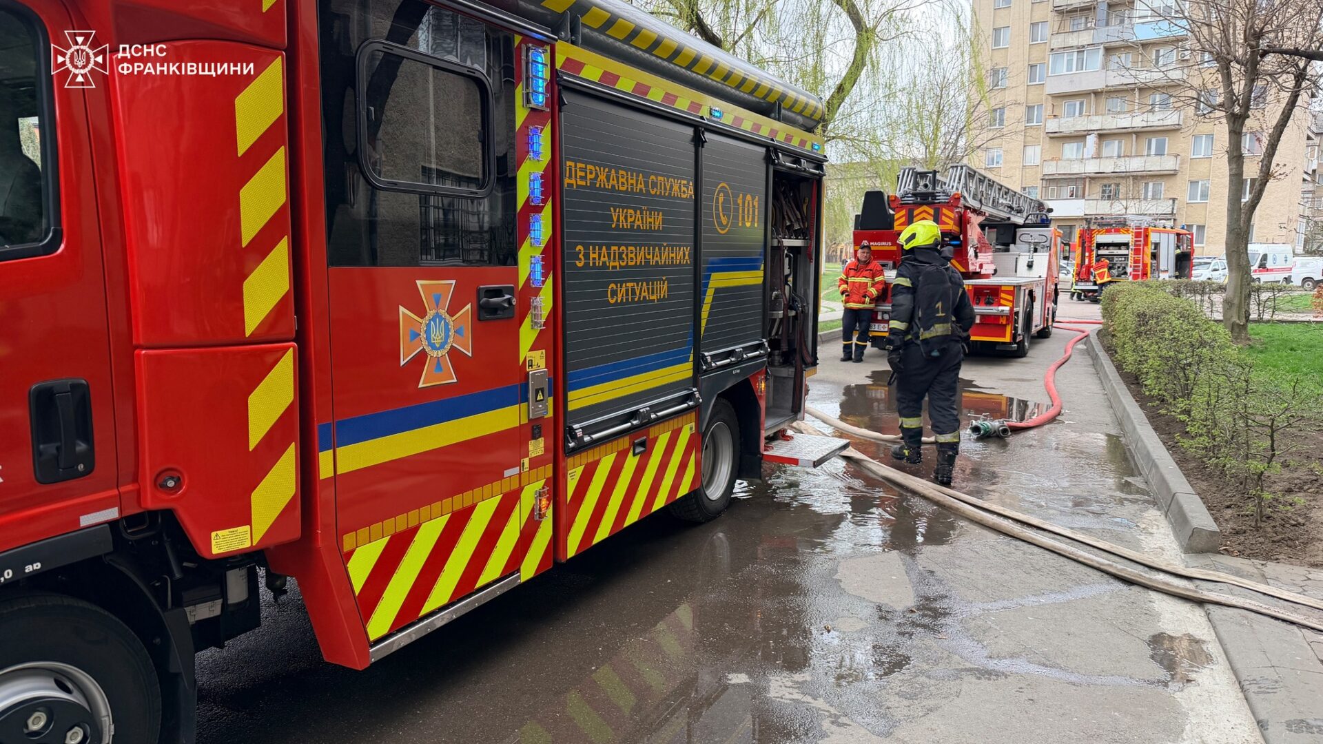 pgdamd - Івано-Франківськ: по вулиці Мазепи горів гуртожиток - rai.ua