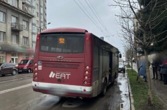 На Прикарпатті сталися дві ДТП: травмовано пасажирку автобуса та велосипедиста