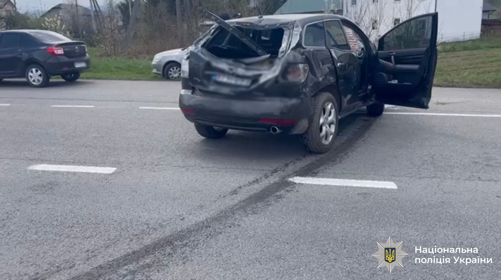 rglpl - Mazda та маршрутний автобус: у Долинській громаді трапилась ДТП - rai.ua