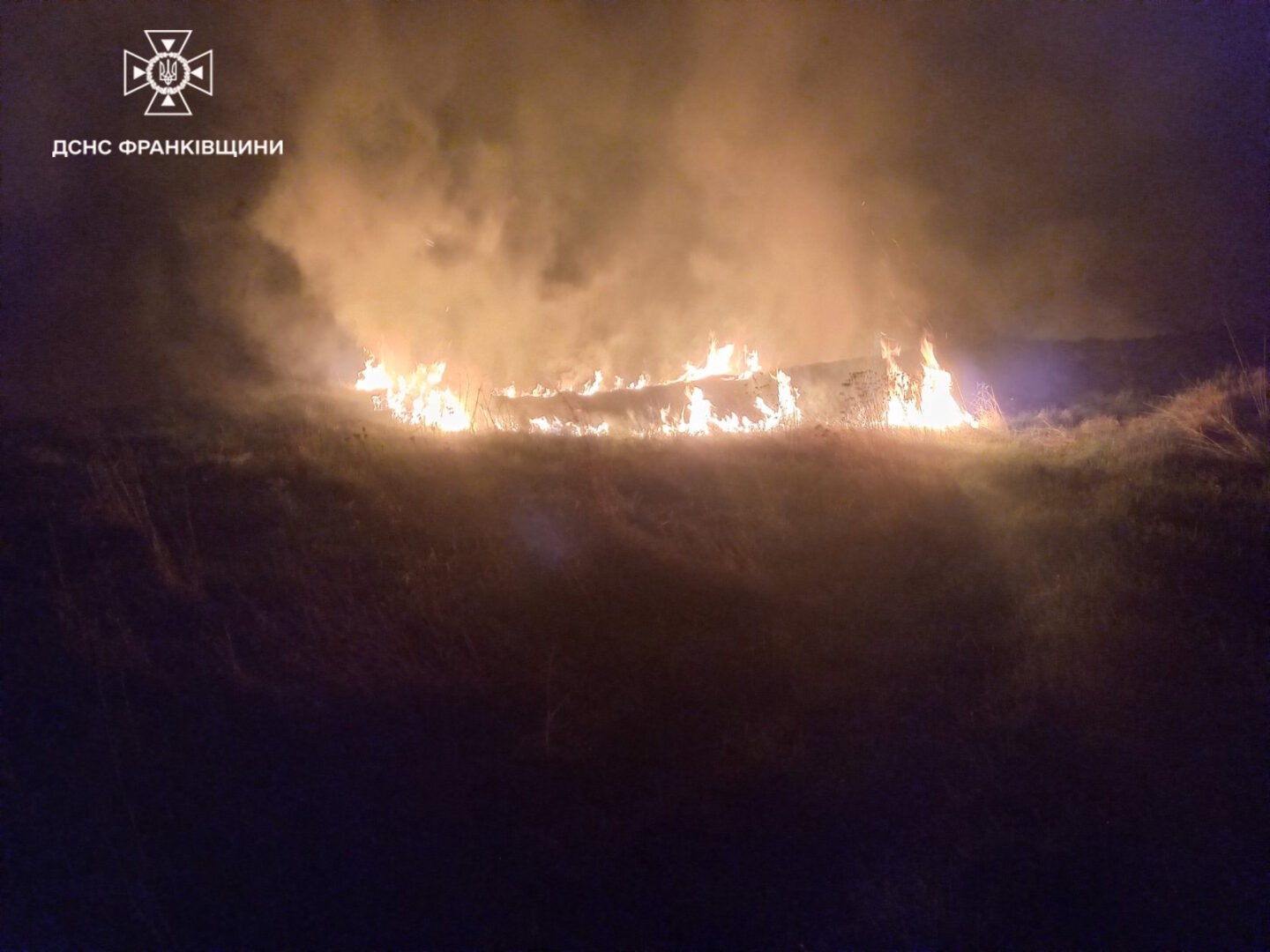 rtdydiu - Упродовж вихідних рятувальники ліквідували 23 займання сухої трави - rai.ua