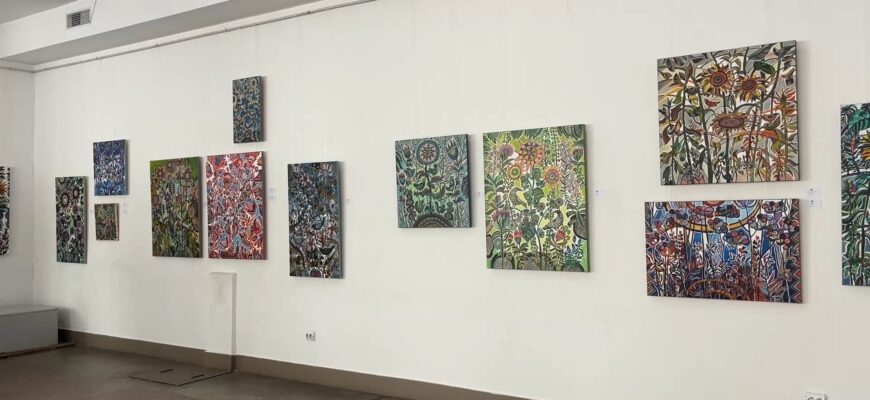 В Івано-Франківську презентували персональну виставку Олесі Сікори. Відео