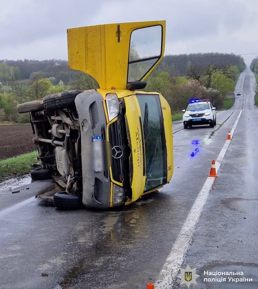 rysvl - В Тлумацькій громаді трапилась ДТП: водій втік з місця події - rai.ua