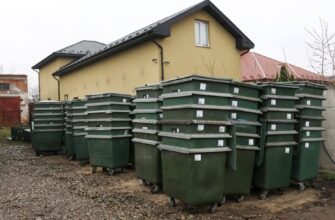 Тисмениця отримала контейнери для збору відходів від Швеції