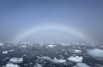 Веселка буває не лише різнокольоровою, а й білою