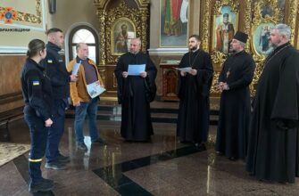 Рятувальники громад посилюють превентивну роботу в храмах напередодні Великодня